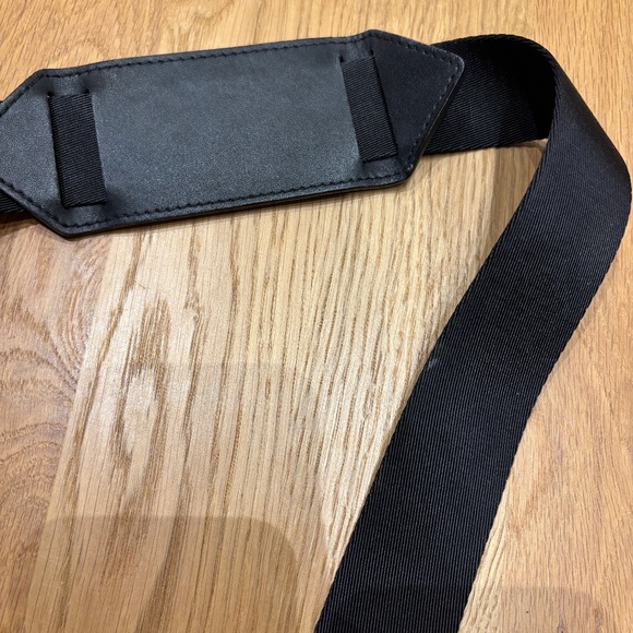 Paravel Adjustable Shoulder Strap - Picture 8 of 10